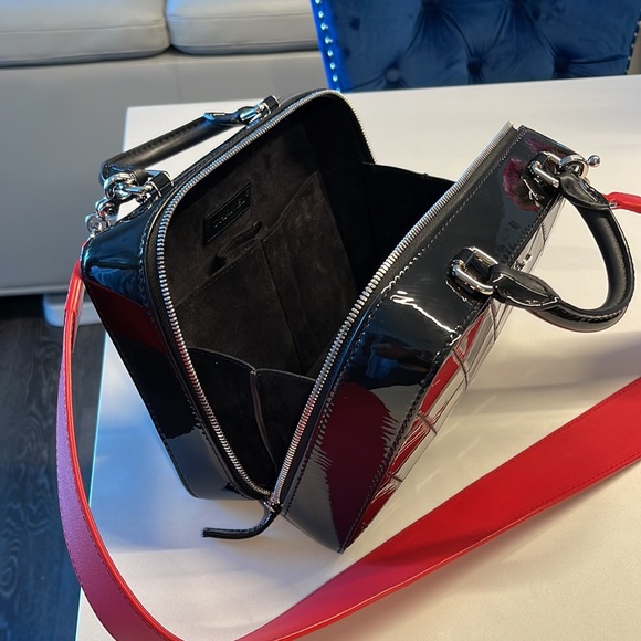 Chanel Vanity Bag With Strap Limited Edition - Picture 13 of 16